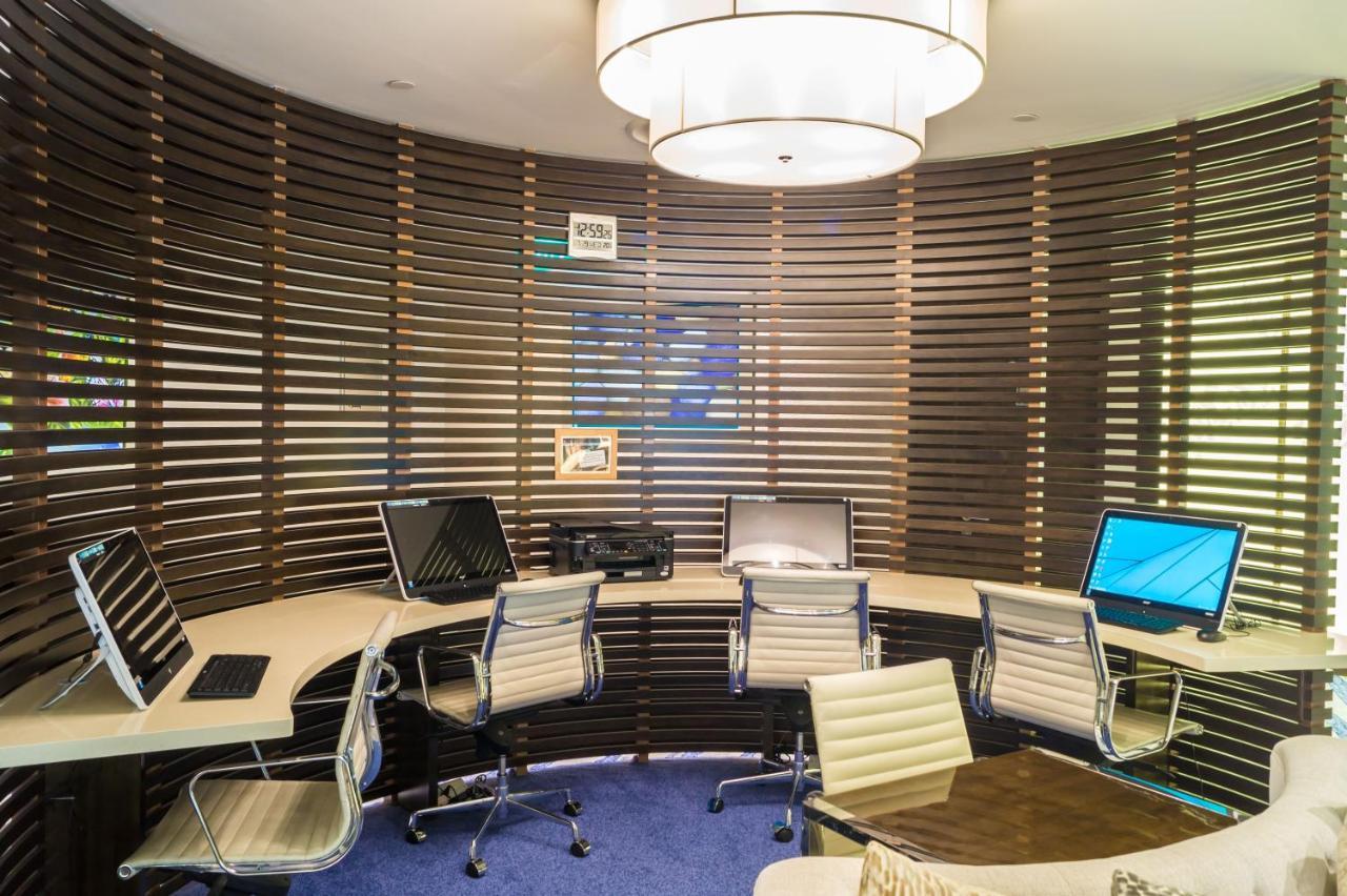 Ambassador Transit Lounge Terminal 3 Hotel Сингапур Екстериор снимка