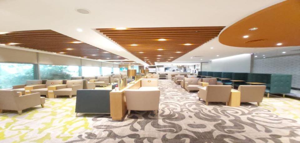 Ambassador Transit Lounge Terminal 3 Hotel Сингапур Екстериор снимка